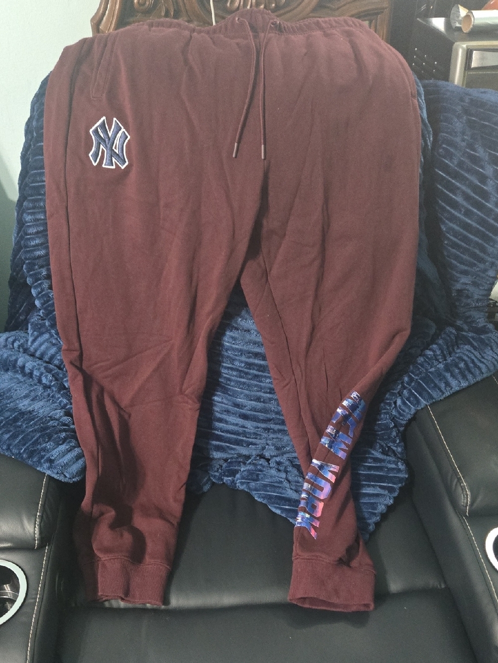 Men's Burgundy Jogger Sweatpants with Contrast NY Patch